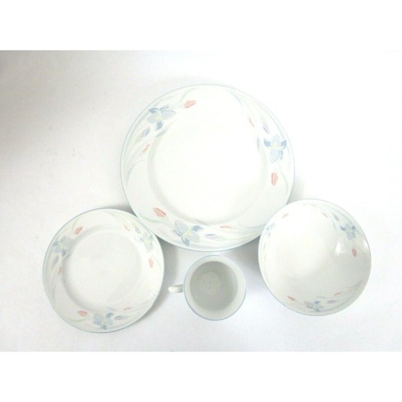 Iris Pattern Dinner Place Setting 4 Pieces Plate Bowl Cup Fresh Flowers by Excel - Picture 4 of 9